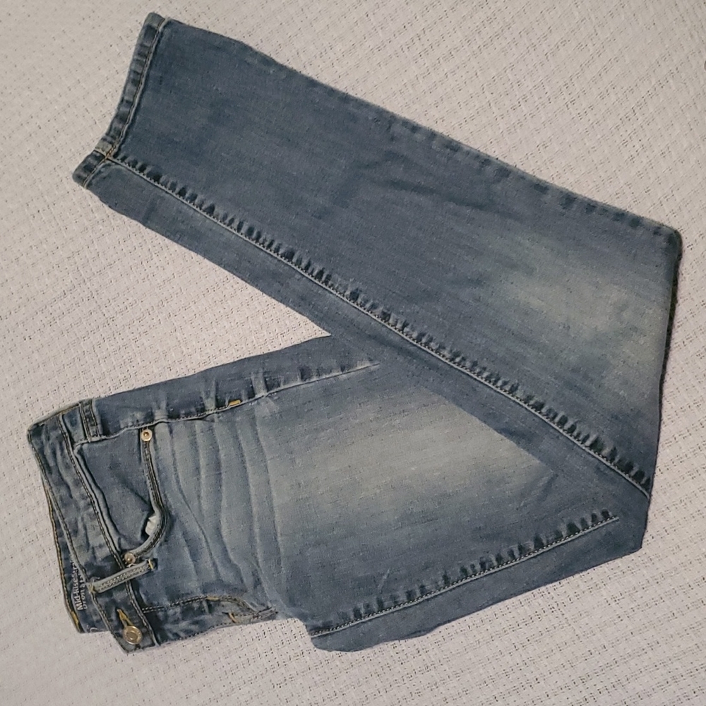 Mid Rise Straight Leg Blue Jean